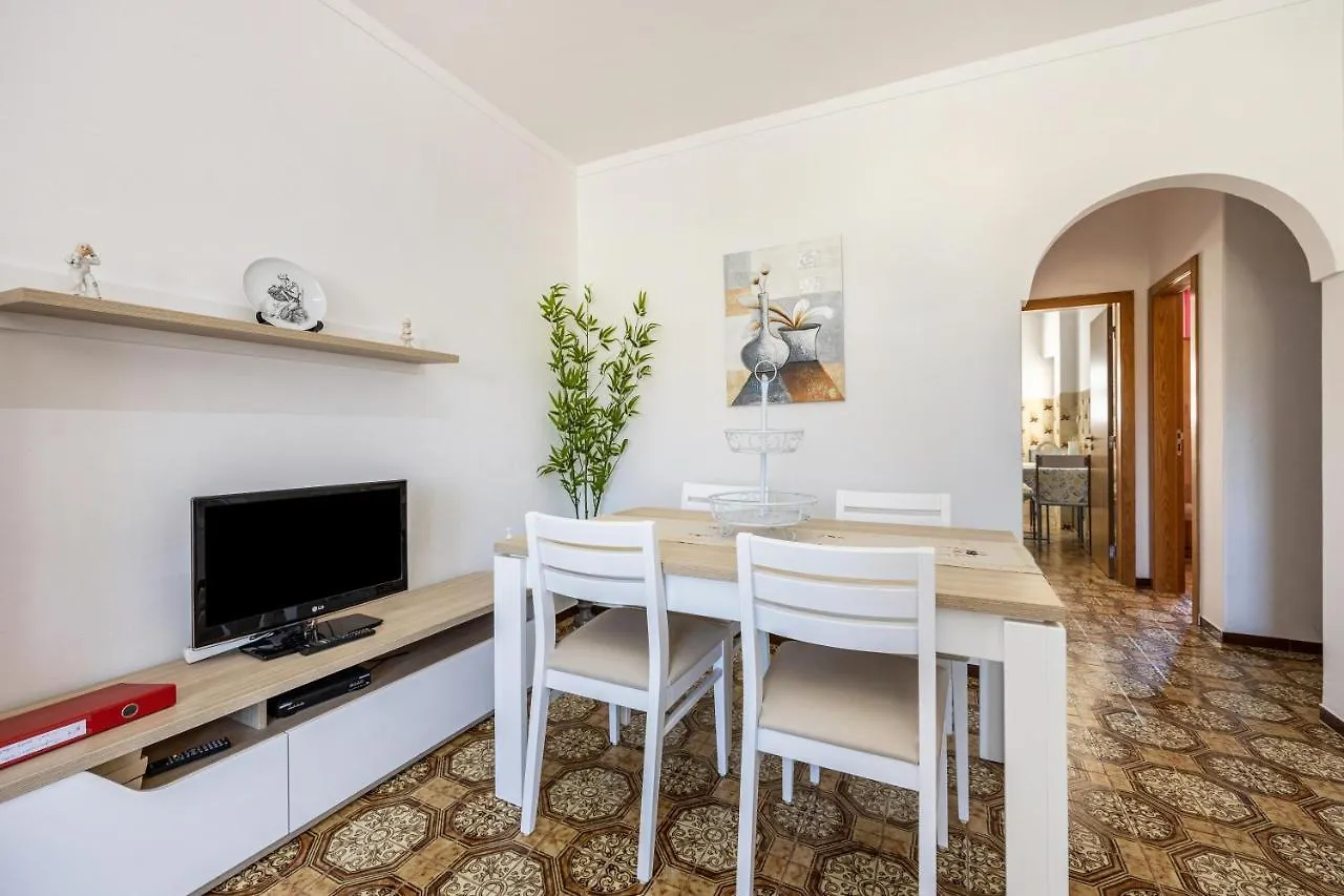 Villas Brites Nº4 Burgau Apartment
